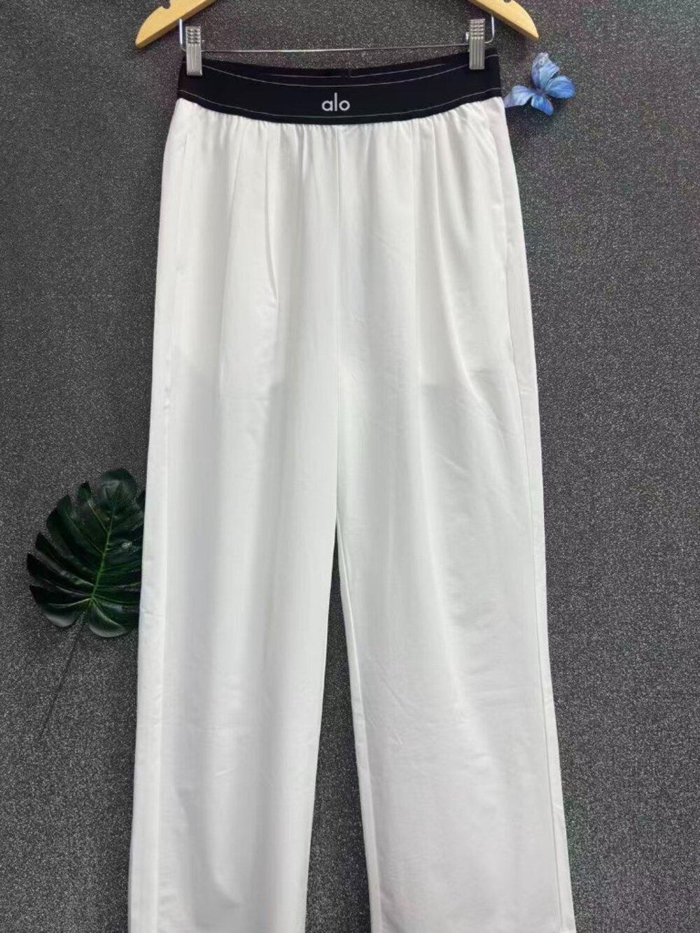 NWT ALO Yoga🦄Suit Up Trouser White Black Regular 30" Work Travel Pants - Picture 2 of 8